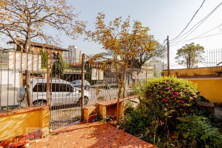 Casa à venda com 460m², 3 quartos e 2 vagas Casa à venda com 460m², 3 quartos e 2 vagasEntrada