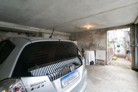 Casa à venda com 280m², 4 quartos e 2 vagas Casa à venda com 280m², 4 quartos e 2 vagasGaragem