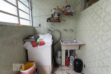 Casa à venda com 150m², 2 quartos e 2 vagas Casa à venda com 150m², 2 quartos e 2 vagasLavanderia
