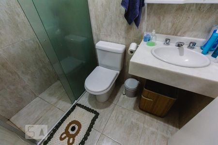 Casa à venda com 240m², 3 quartos e 2 vagasBanheiro da Suíte 3