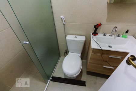 Casa à venda com 240m², 3 quartos e 2 vagasBanheiro da Suíte 2