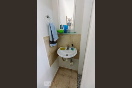 Casa à venda com 240m², 3 quartos e 2 vagasEdícula Banheiro da Suíte