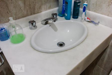 Casa à venda com 240m², 3 quartos e 2 vagasBanheiro da Suíte 3 Pia