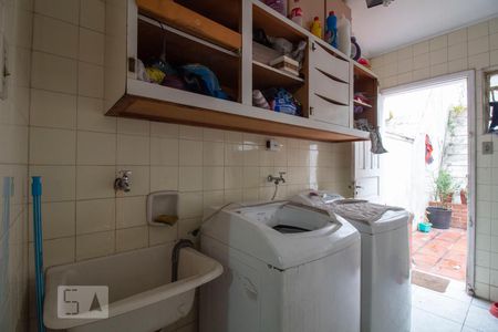 Casa à venda com 196m², 4 quartos e 2 vagasÁrea de Serviço