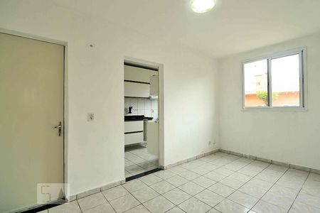 Sala de apartamento para alugar com 2 quartos, 51m² em Parque das Nações, Santo André