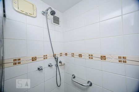 Apartamento à venda com 67m², 2 quartos e 1 vaga Apartamento à venda com 67m², 2 quartos e 1 vagaBanheiro Social