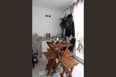 Apartamento à venda com 115m², 2 quartos e 1 vaga Apartamento à venda com 115m², 2 quartos e 1 vagaSala gourmet