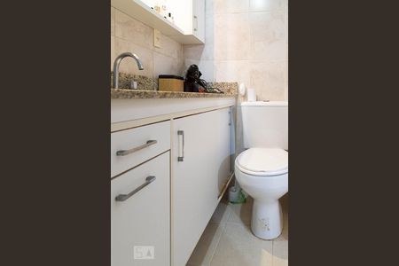 Apartamento à venda com 115m², 2 quartos e 1 vaga Apartamento à venda com 115m², 2 quartos e 1 vagaBanheiro social 1