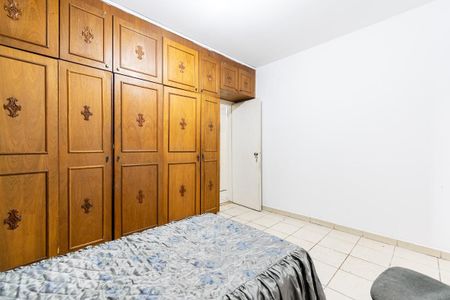 Casa à venda com 250m², 5 quartos e 3 vagas Casa à venda com 250m², 5 quartos e 3 vagasQuarto 3