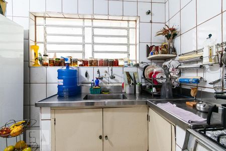 Casa à venda com 250m², 5 quartos e 3 vagas Casa à venda com 250m², 5 quartos e 3 vagasCozinha