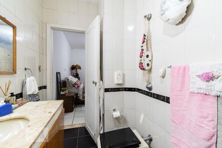 Casa à venda com 250m², 5 quartos e 3 vagas Casa à venda com 250m², 5 quartos e 3 vagasBanheiro da Suíte