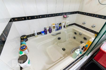 Casa à venda com 250m², 5 quartos e 3 vagas Casa à venda com 250m², 5 quartos e 3 vagasBanheiro da Suíte