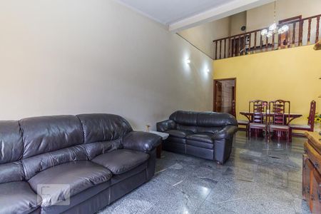  Sala 1 de casa à venda com 4 quartos, 300m² em Vila Carrao, São Paulo