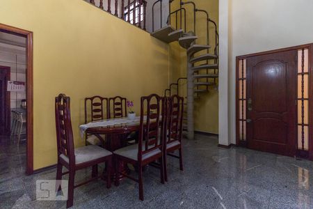 Sala 1 de casa à venda com 4 quartos, 300m² em Vila Carrao, São Paulo