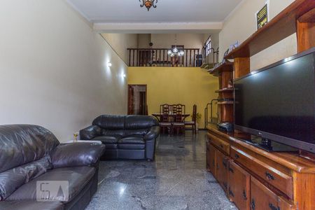 Sala 1 de casa à venda com 4 quartos, 300m² em Vila Carrao, São Paulo