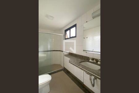 Apartamento à venda com 284m², 4 quartos e 4 vagasBanheiro da Suíte 1