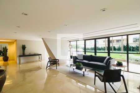 Apartamento à venda com 284m², 4 quartos e 4 vagasHall social