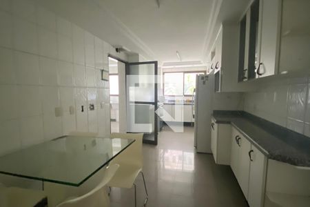 Apartamento à venda com 284m², 4 quartos e 4 vagasCozinha