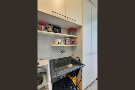 Casa à venda com 212m², 3 quartos e 2 vagasÁrea de Serviço