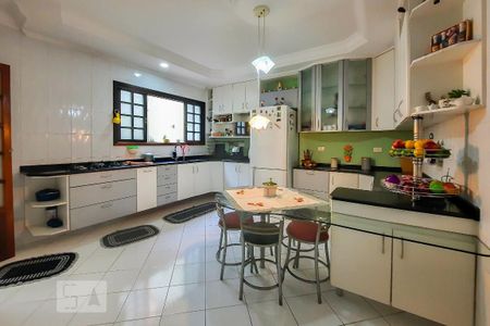 Casa à venda com 212m², 3 quartos e 2 vagasCozinha