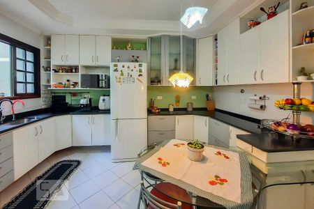 Casa à venda com 212m², 3 quartos e 2 vagasCozinha