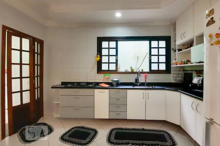 Casa à venda com 212m², 3 quartos e 2 vagasCozinha