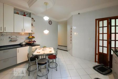 Casa à venda com 212m², 3 quartos e 2 vagasCozinha