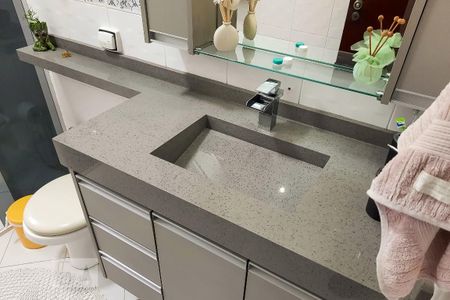 Casa à venda com 212m², 3 quartos e 2 vagasBanheiro Social