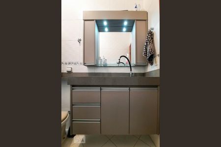 Casa à venda com 212m², 3 quartos e 2 vagasBanheiro da Suíte