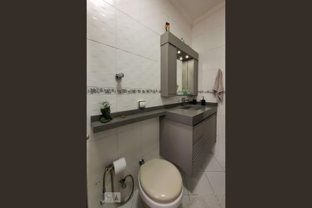 Casa à venda com 212m², 3 quartos e 2 vagasBanheiro Social