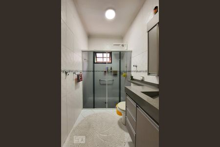 Casa à venda com 212m², 3 quartos e 2 vagasBanheiro Social