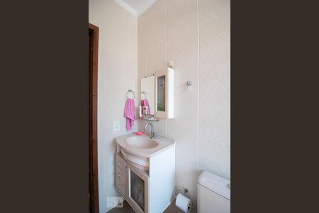 Casa à venda com 273m², 4 quartos e 2 vagasBanheiro 2