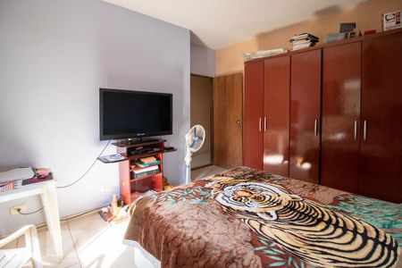 Casa à venda com 273m², 4 quartos e 2 vagasQuarto 4