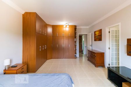 Casa de condomínio à venda com 300m², 4 quartos e 3 vagasQuarto da suíte 1