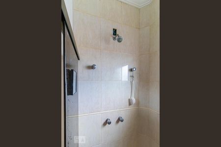 Casa de condomínio à venda com 300m², 4 quartos e 3 vagasBanheiro da suíte 1