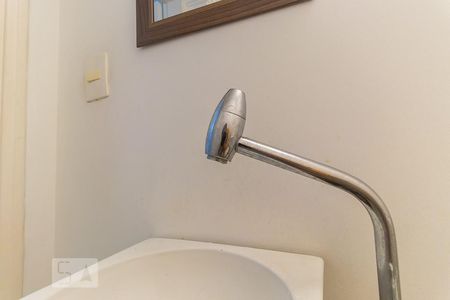 Casa de condomínio à venda com 300m², 4 quartos e 3 vagasLavabo