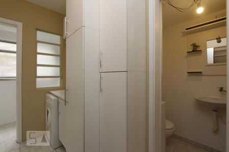 Apartamento à venda com 72m², 2 quartos e 1 vagaDESPENSA