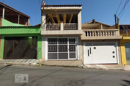 Casa à venda com 180m², 1 quarto e 1 vaga Casa à venda com 180m², 1 quarto e 1 vagaFachada