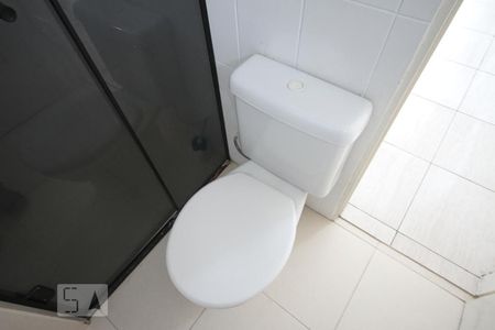 Banheiro de casa para alugar com 1 quarto, 24m² em Vila Conde do Pinhal, São Paulo