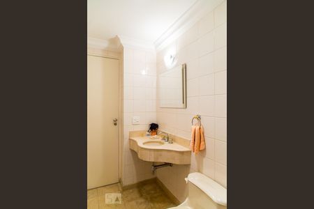 Apartamento à venda com 111m², 4 quartos e 2 vagasBanheiro social