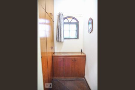 Casa à venda com 280m², 3 quartos e 4 vagasCloset 2 da Suíte Master