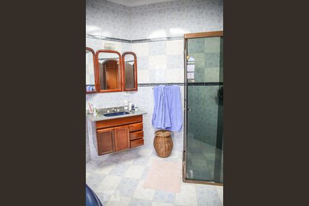 Casa à venda com 280m², 3 quartos e 4 vagasBanheiro da suíte master