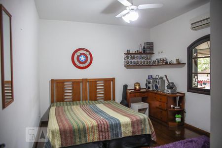 Casa à venda com 280m², 3 quartos e 4 vagasQuarto 2