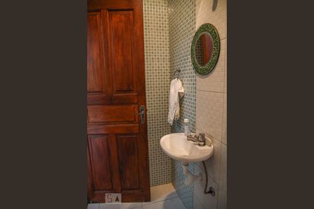 Casa à venda com 280m², 3 quartos e 4 vagasBanheiro da Área Gourmet