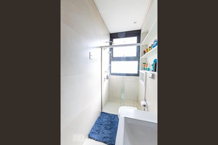 Casa de condomínio à venda com 500m², 4 quartos e 6 vagas Casa de condomínio à venda com 500m², 4 quartos e 6 vagasBanheiro do Quarto 2