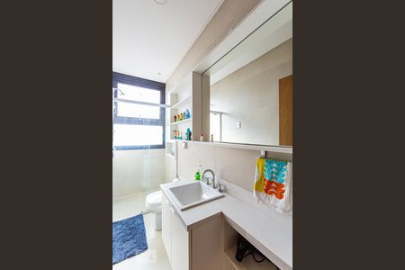 Casa de condomínio à venda com 500m², 4 quartos e 6 vagas Casa de condomínio à venda com 500m², 4 quartos e 6 vagasBanheiro do Quarto 2