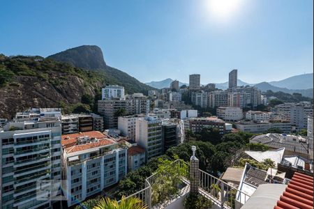 Apartamento à venda com 230m², 4 quartos e 2 vagas Apartamento à venda com 230m², 4 quartos e 2 vagasVista da Cobertura