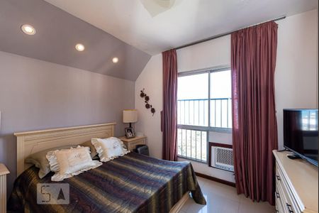 Apartamento à venda com 230m², 4 quartos e 2 vagas Apartamento à venda com 230m², 4 quartos e 2 vagasSuite