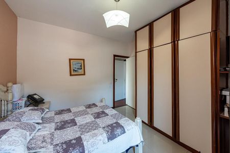 Apartamento à venda com 230m², 4 quartos e 2 vagas Apartamento à venda com 230m², 4 quartos e 2 vagasQuarto 3