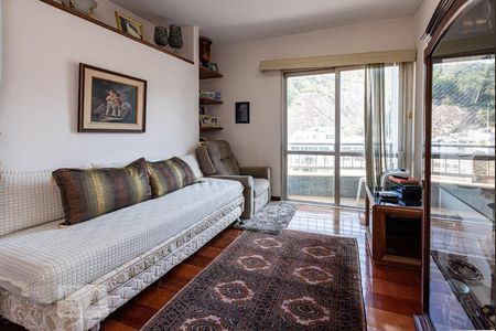 Apartamento à venda com 230m², 4 quartos e 2 vagas Apartamento à venda com 230m², 4 quartos e 2 vagasQuarto 1